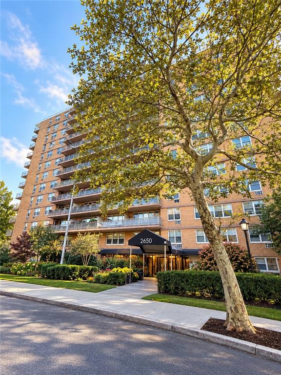 Photo of 2650 Ocean Parkway #6E, Brooklyn, NY 11235 (MLS # 505228)