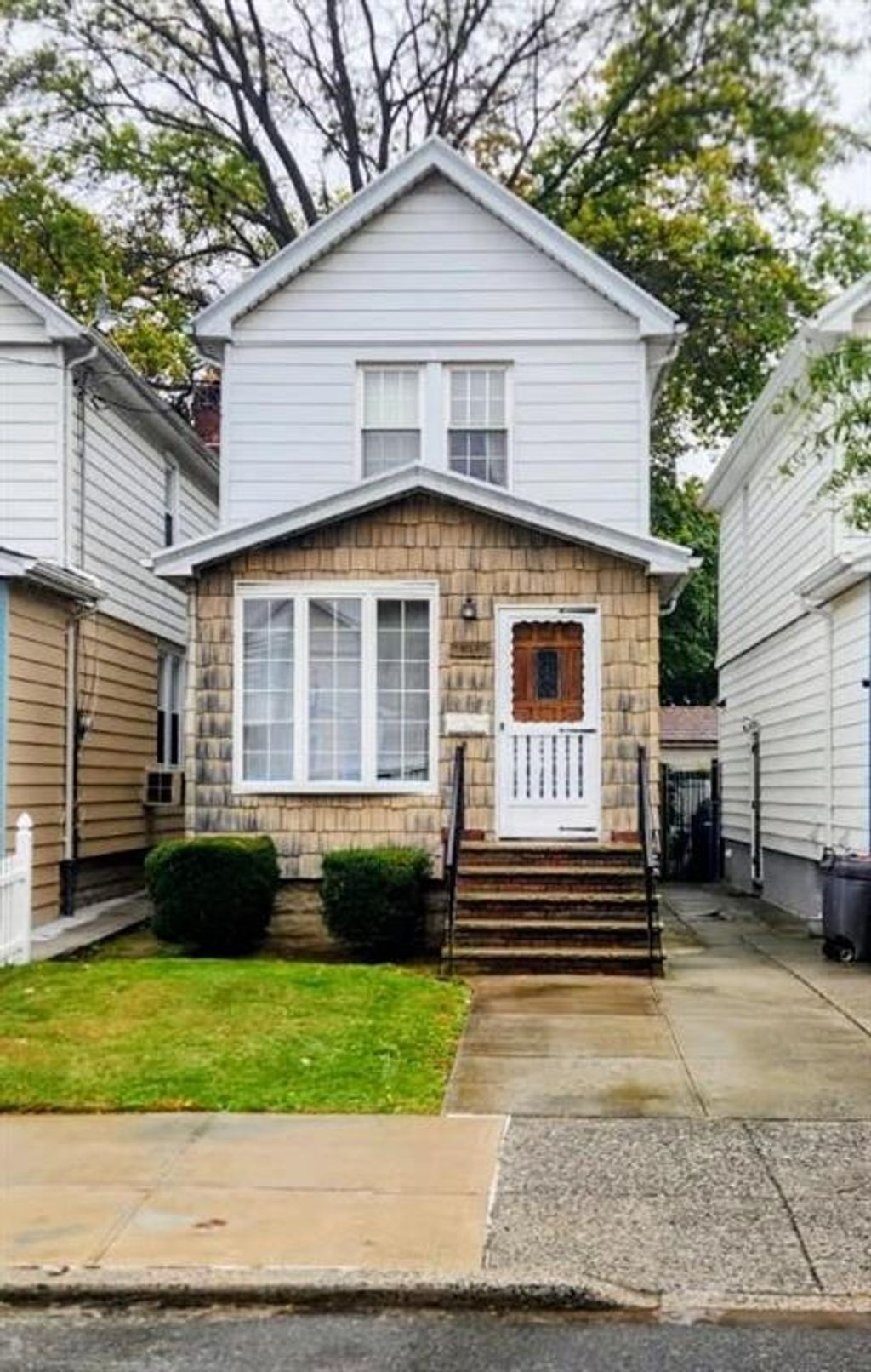 Photo of 4016 Avenue S, Brooklyn, NY 11234 (MLS # 495881)