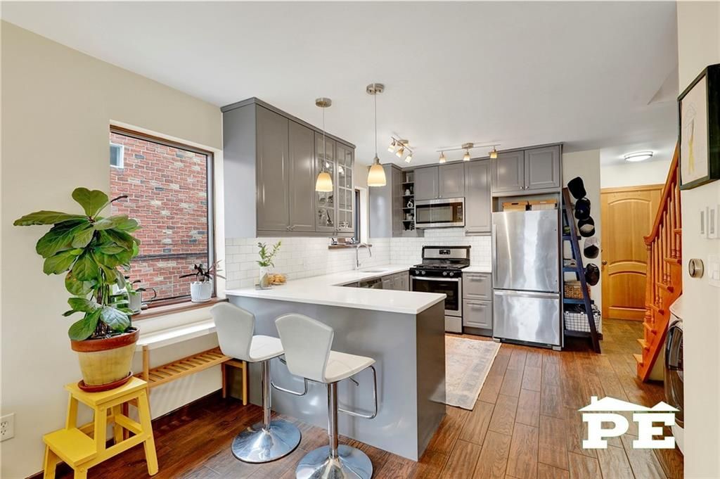 Photo of 2020 Jerome Avenue #2B, Brooklyn, NY 11235 (MLS # 500195)