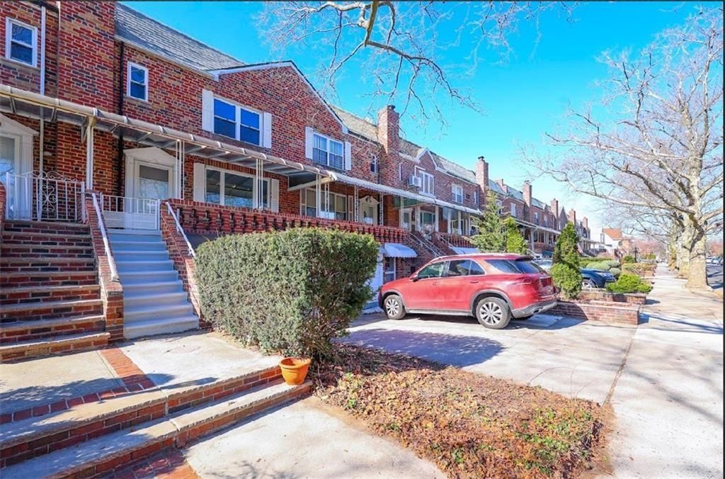 Photo of 318 Bay 11th Street, Brooklyn, NY 11228 (MLS # 501117)