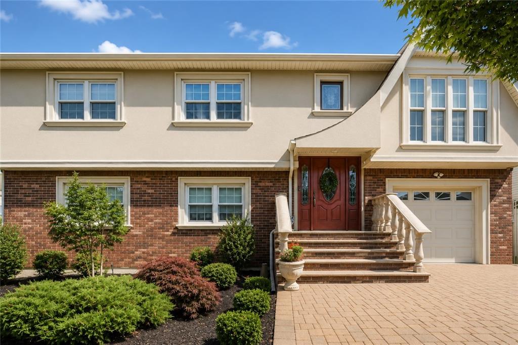 Photo of 43 Valdemar Avenue, Staten Island, NY 10309 (MLS # 502232)