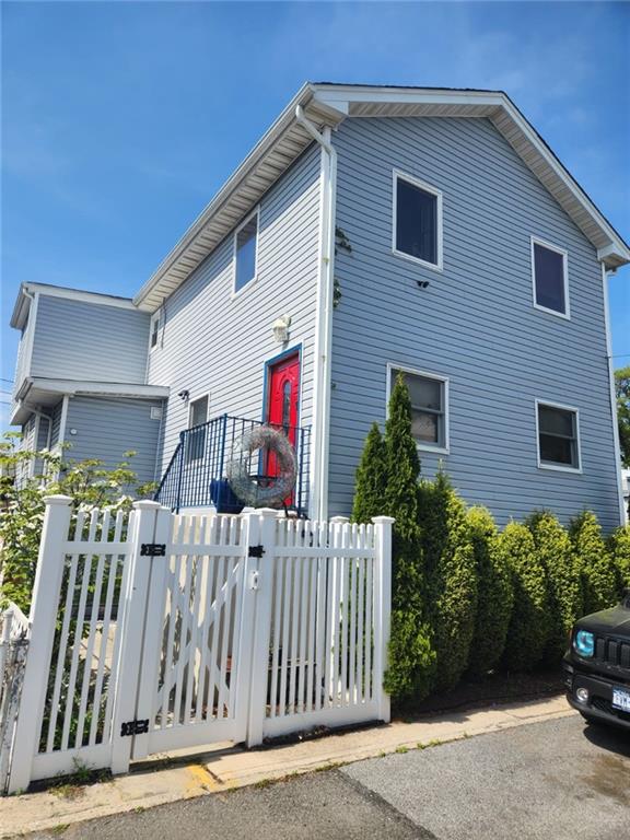 11 Merit Court, Brooklyn, New York image 2