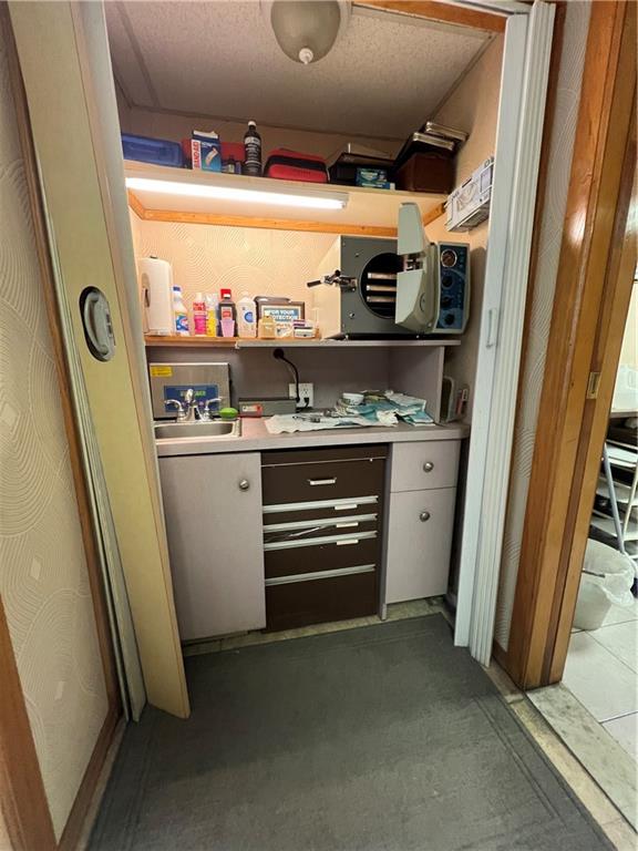 207 Ocean Parkway #1J, Brooklyn, New York image 3