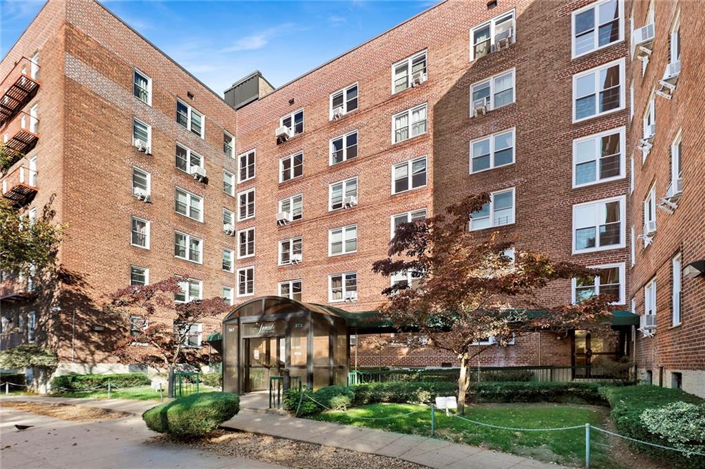 Photo of 367 Avenue S #2B, Brooklyn, NY 11223 (MLS # 505634)