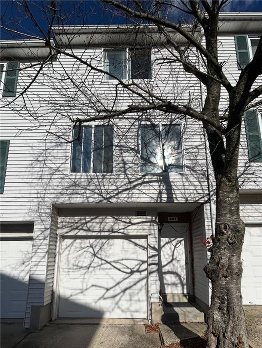 Photo of 217 Emily Lane, Staten Island, NY 10312 (MLS # 497891)