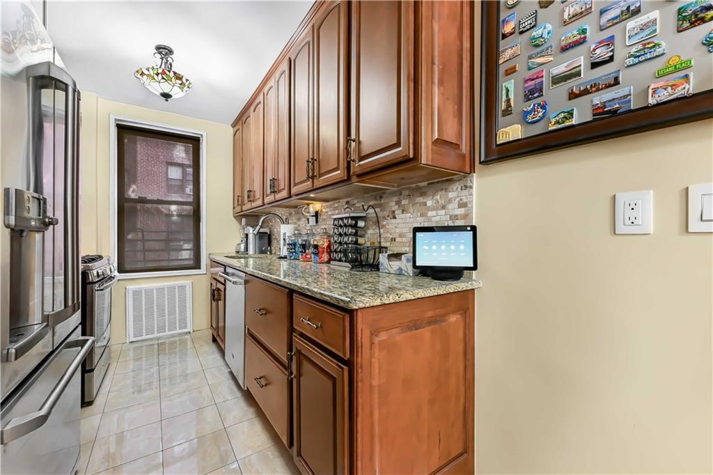 2546 13th Street #B14, Brooklyn, New York image 17