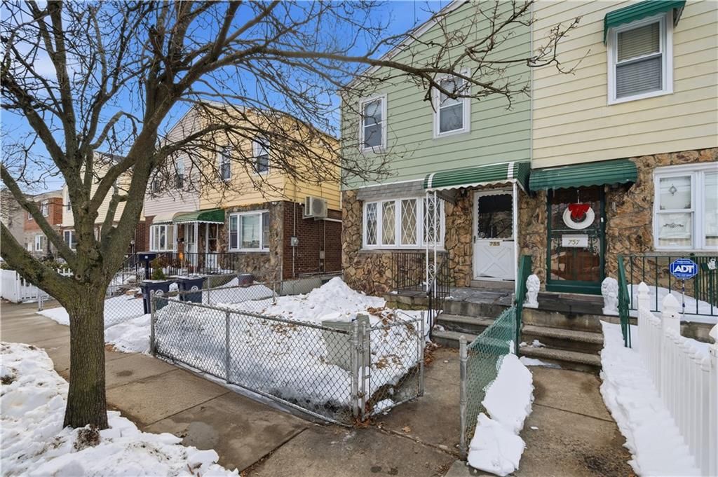 Photo of 755 Quincy Avenue, Bronx, NY 10465 (MLS # 498859)