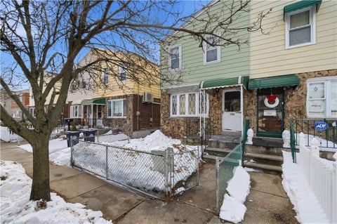 Homes For Sale - 755 Quincy Avenue<br/> Bronx, NY 10465