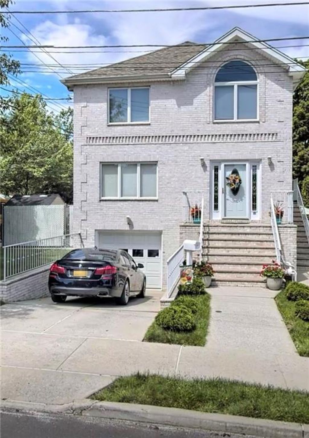 Photo of 122 Martin Avenue, Staten Island, NY 10314 (MLS # 499487)