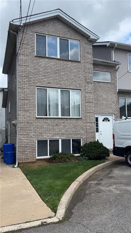 Photo of 22 Ovas Court, Staten Island, NY 10312 (MLS # 503778)