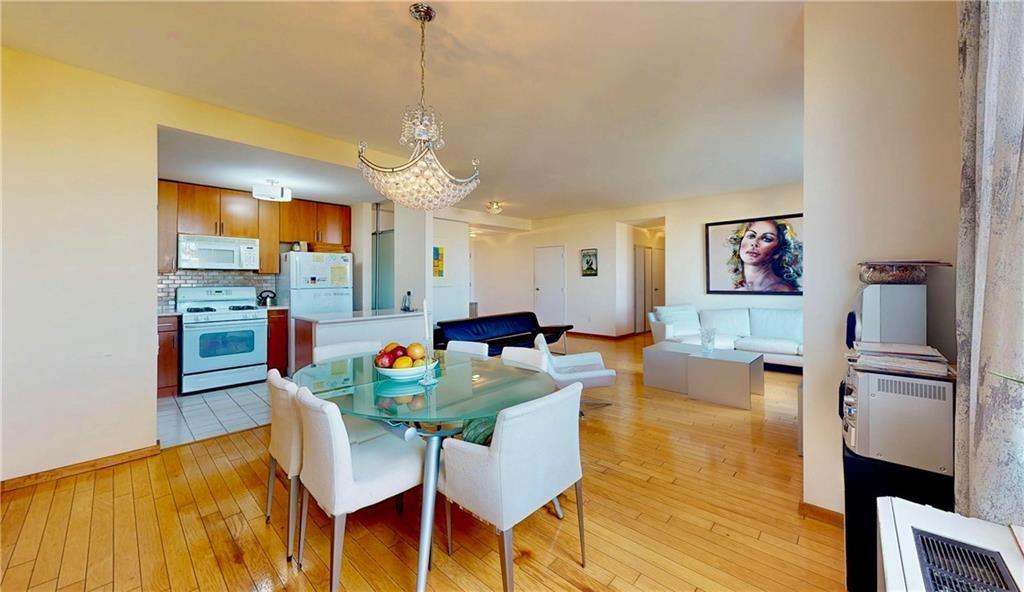 Photo of 45 Oceana Drive #7E, Brooklyn, NY 11235 (MLS # 504111)
