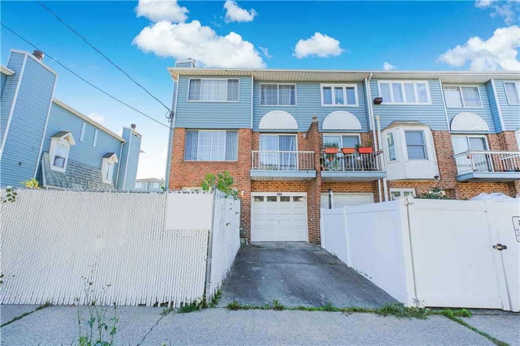 Photo of 186 Monahan Avenue, Staten Island, NY 10314 (MLS # 496735)