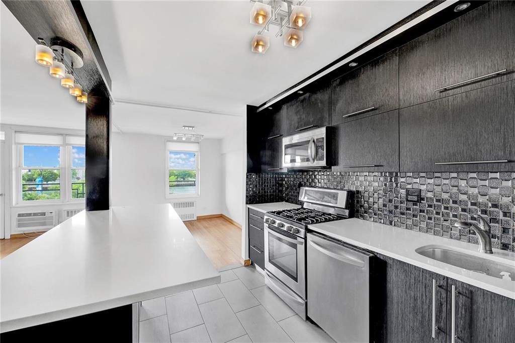 1625 Emmons Avenue #2E, Brooklyn, New York image 12