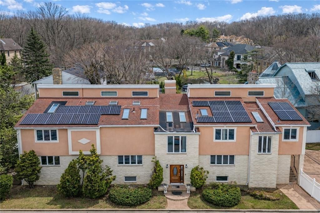 Photo of 201 Arbutus Avenue, Staten Island, NY 10312 (MLS # 499880)