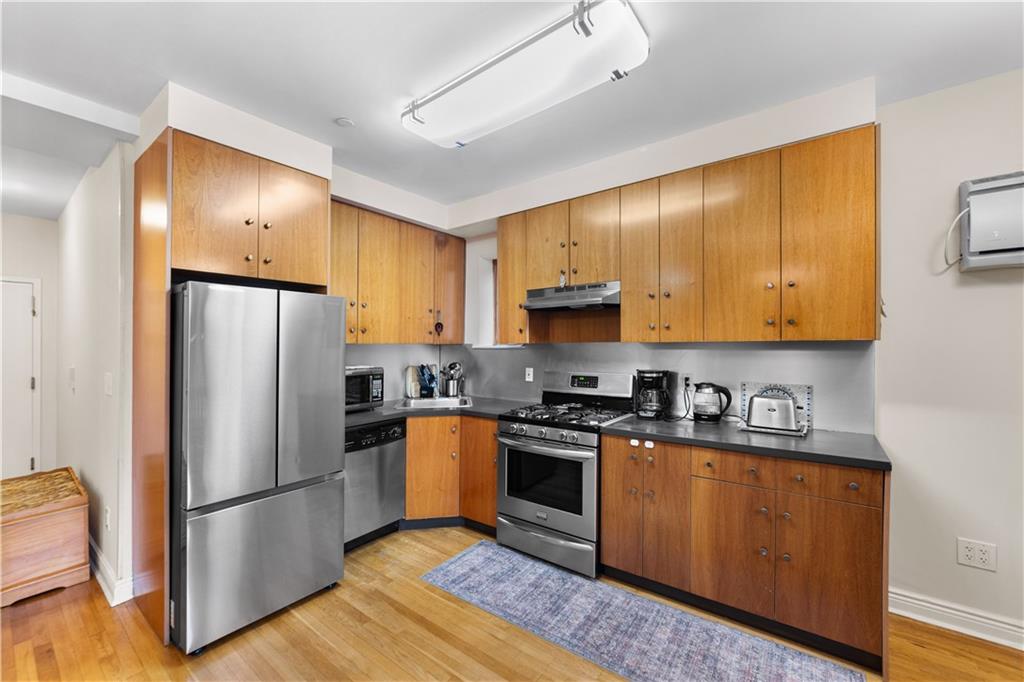 197 Bay 47th Street #1, Brooklyn, New York image 3