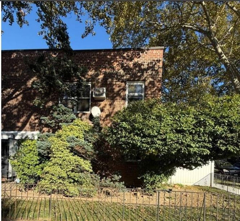 Photo of 25-47 150th Street, Flushing, NY 11354 (MLS # 497660)