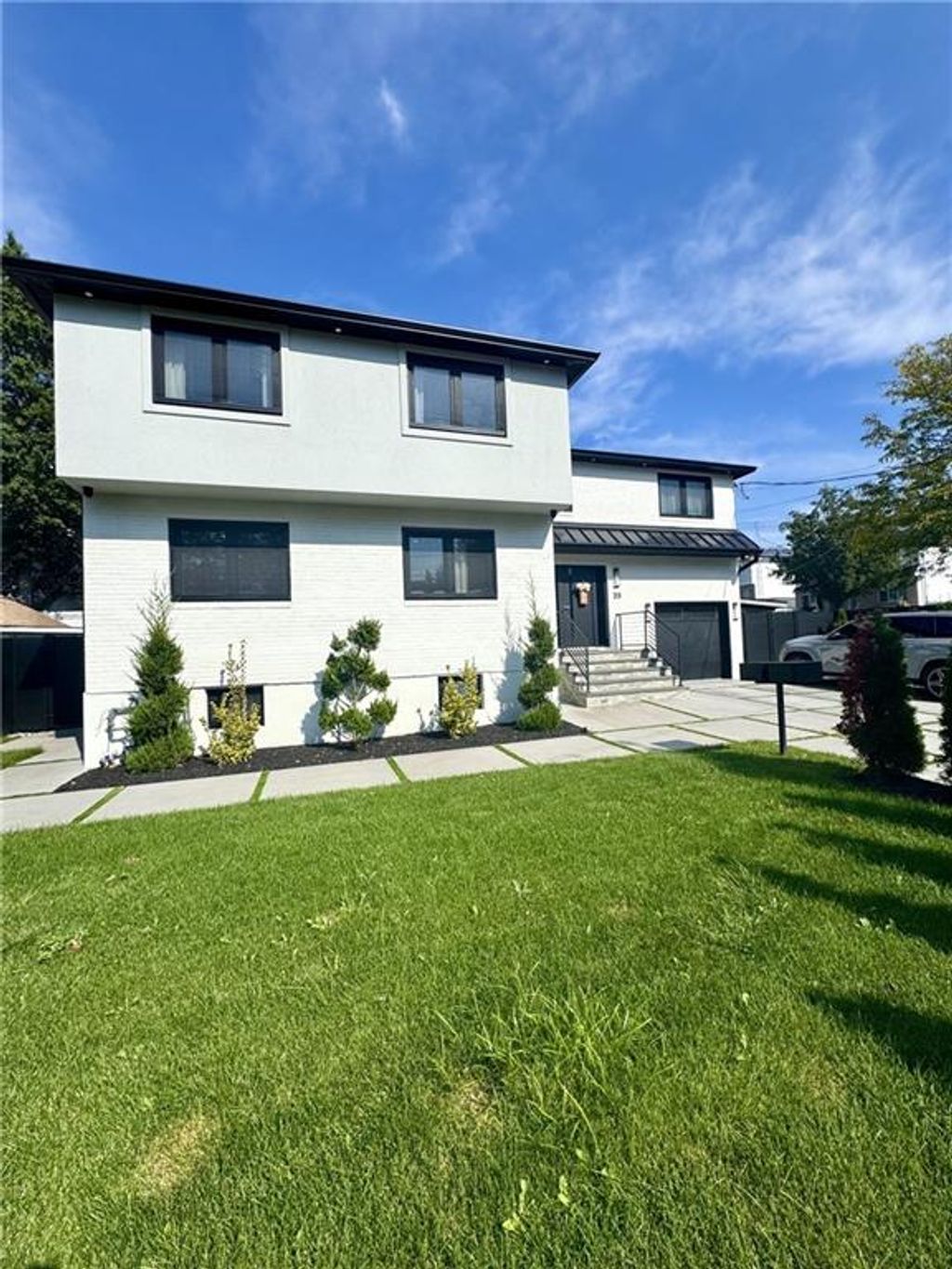 Photo of 33 Gower Street, Staten Island, NY 10314 (MLS # 498382)