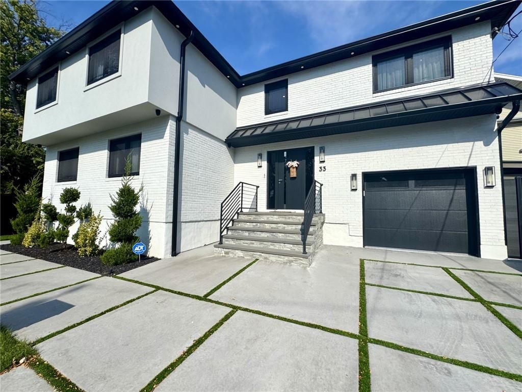 Photo of 33 Gower Street, Staten Island, NY 10314 (MLS # 498382)