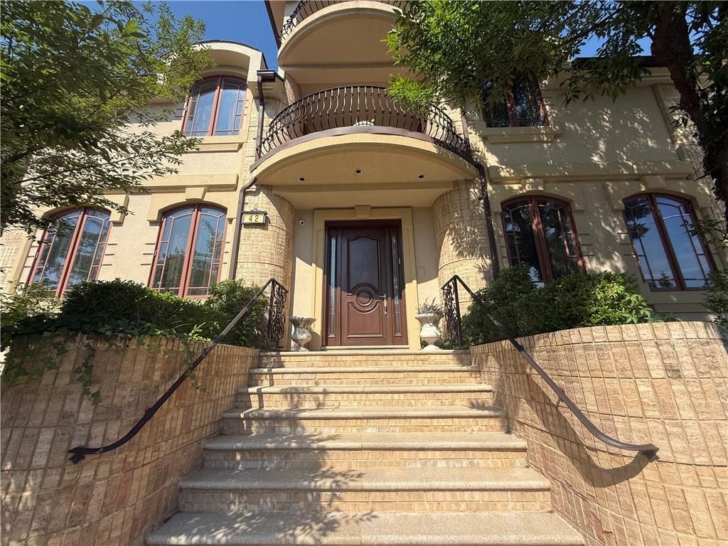 Photo of 42 Beaumont Street, Brooklyn, NY 11235 (MLS # 493795)