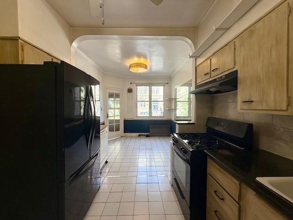 Photo of 2618 7 Street, Brooklyn, NY 11235 (MLS # 500110)