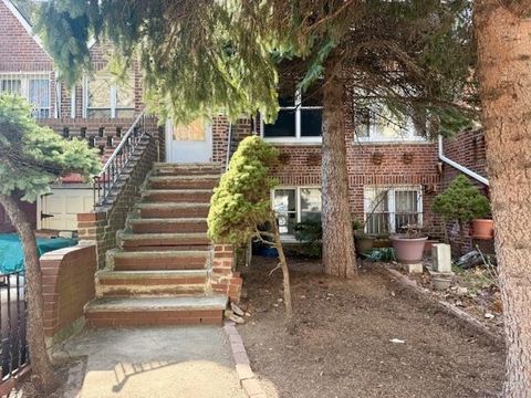 Multifamily For Sale - 2618 7th Street<br/> Kings County, Brooklyn, NY 11235