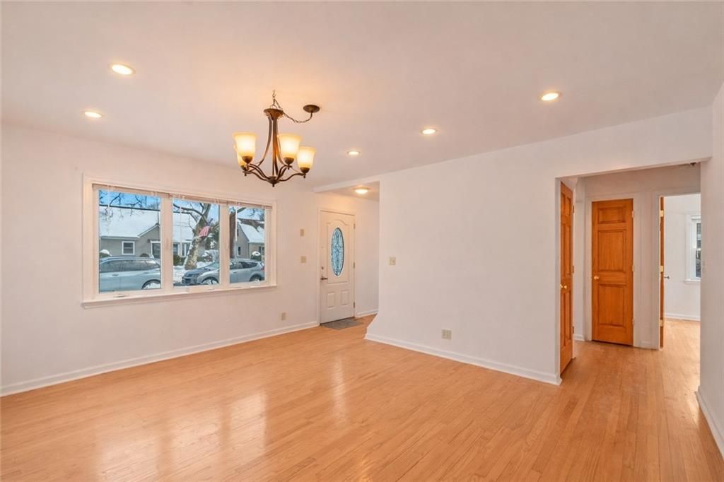 Photo of 96 Sterling Avenue, Staten Island, NY 10306 (MLS # 499169)