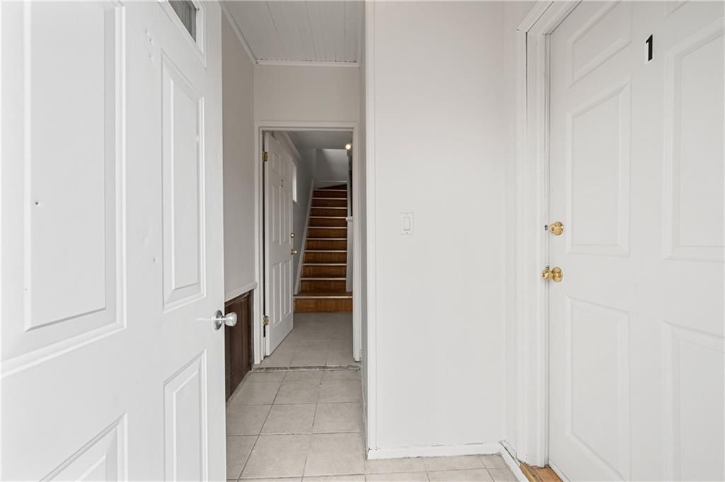 Photo of 883 Manor Road, Staten Island, NY 10314 (MLS # 498587)