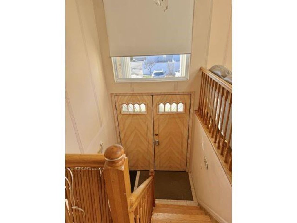 Photo of 19 Woodlawn Avenue, Staten Island, NY 10305 (MLS # 497714)