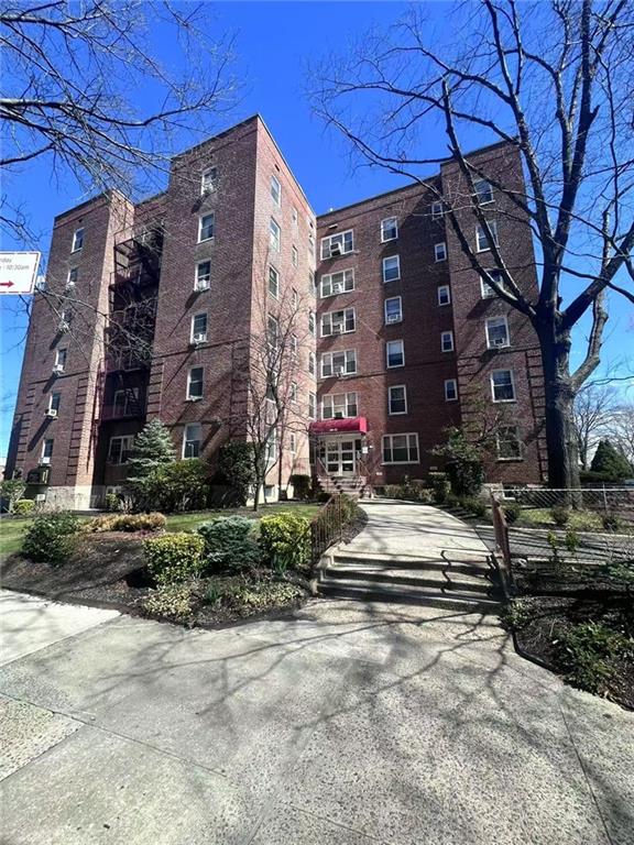 26-15 Parsons Boulevard #4B, Flushing, New York image 1