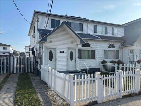 Multifamily For Sale - 7221 Hillmeyer Avenue<br/> Arverne, NY 11692