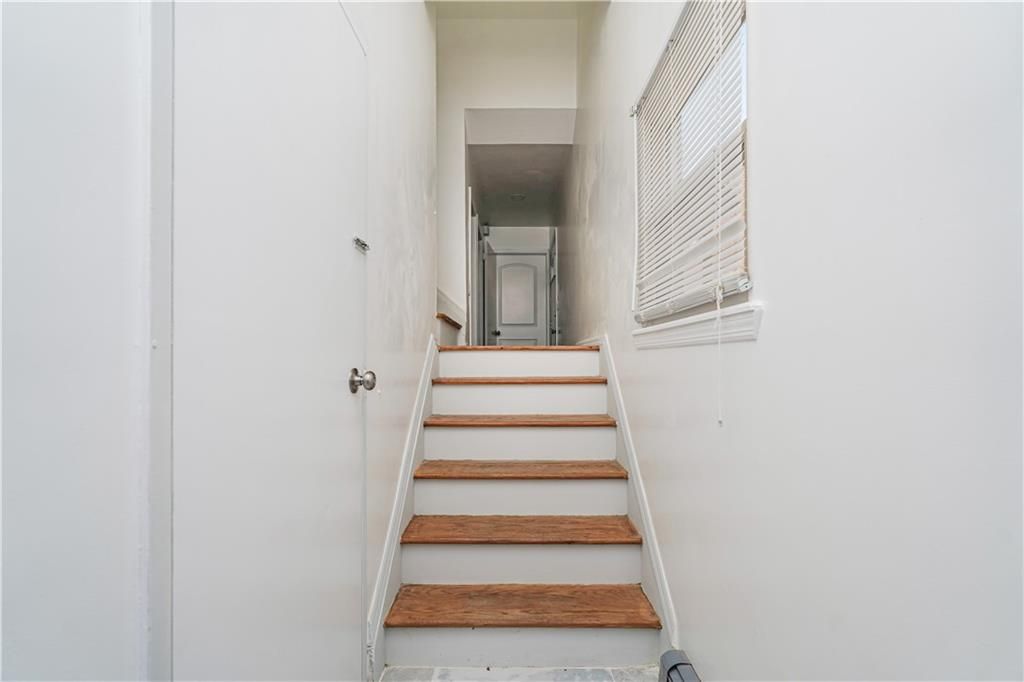 Photo of 275 Katan Avenue, Staten Island, NY 10308 (MLS # 498344)