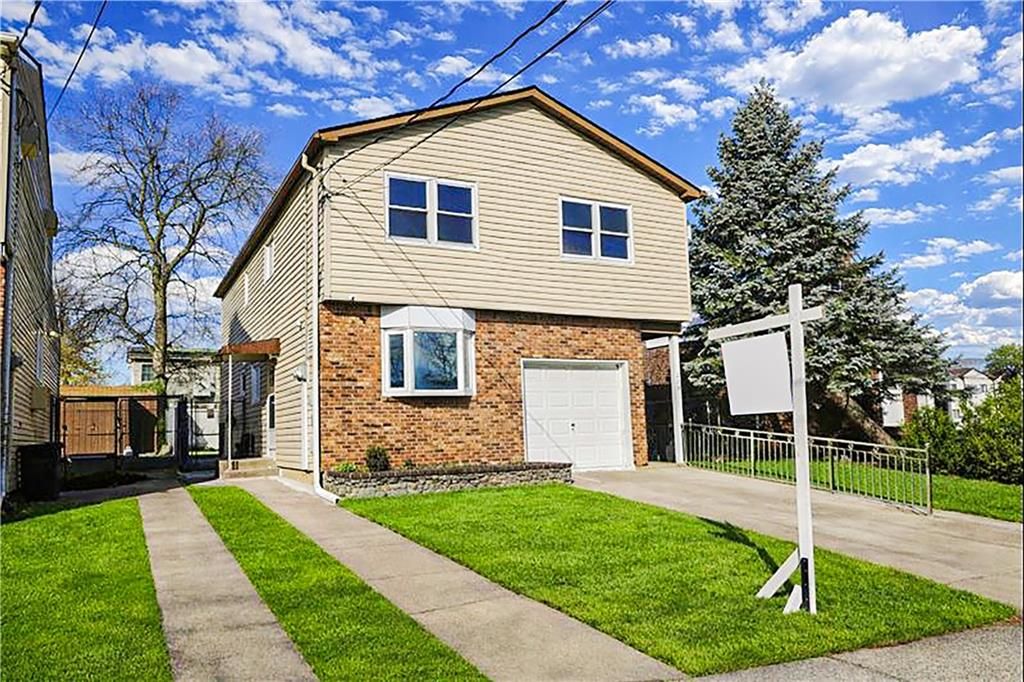 Photo of 275 Katan Avenue, Staten Island, NY 10308 (MLS # 498344)