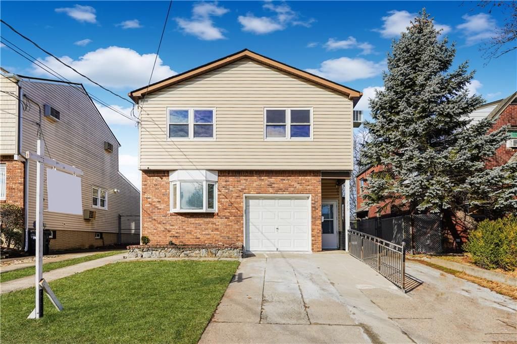 Photo of 275 Katan Avenue, Staten Island, NY 10308 (MLS # 498344)