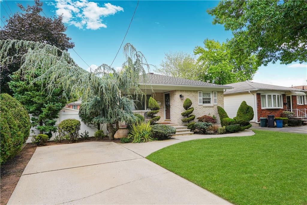 Photo of 381 Burgher Avenue, Staten Island, NY 10305 (MLS # 496463)