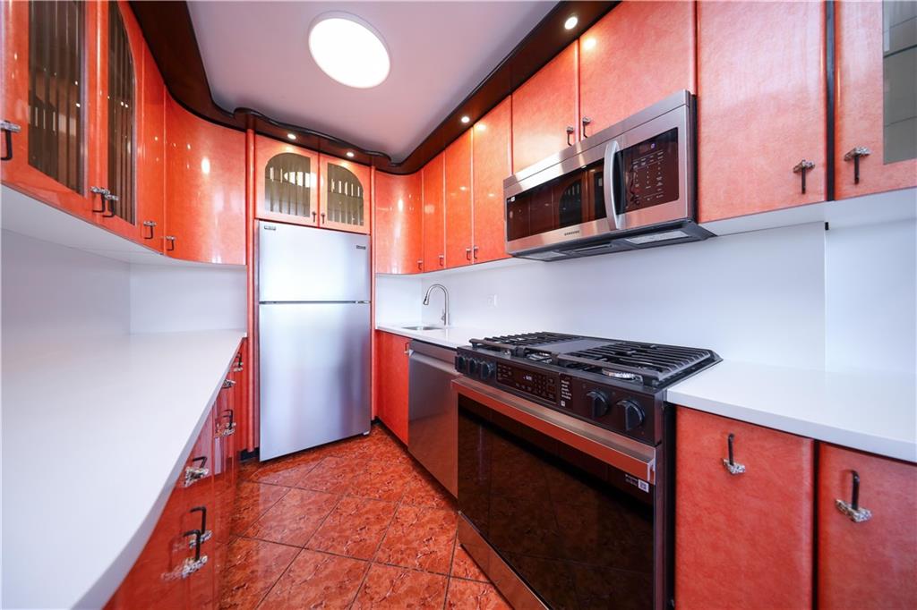 2475 16th Street #8B, Brooklyn, New York image 10