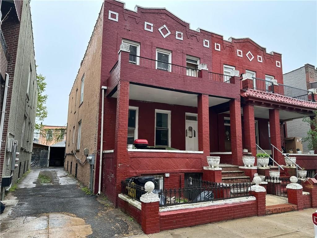 Photo of 591 Sheffield Avenue, Brooklyn, NY 11207 (MLS # 500634)