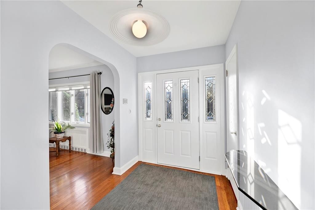 Photo of 125 Bertha Place, Staten Island, NY 10301 (MLS # 496789)