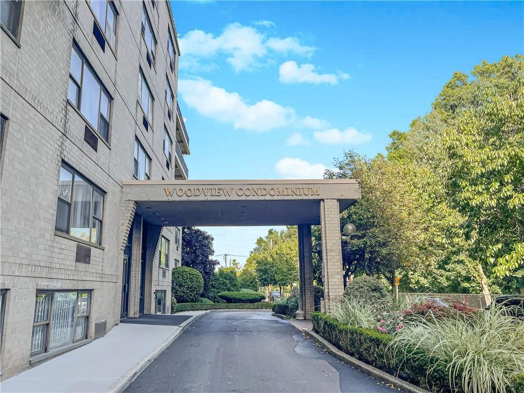 Photo of 175 Zoe Street #5S, Staten Island, NY 10305 (MLS # 499941)