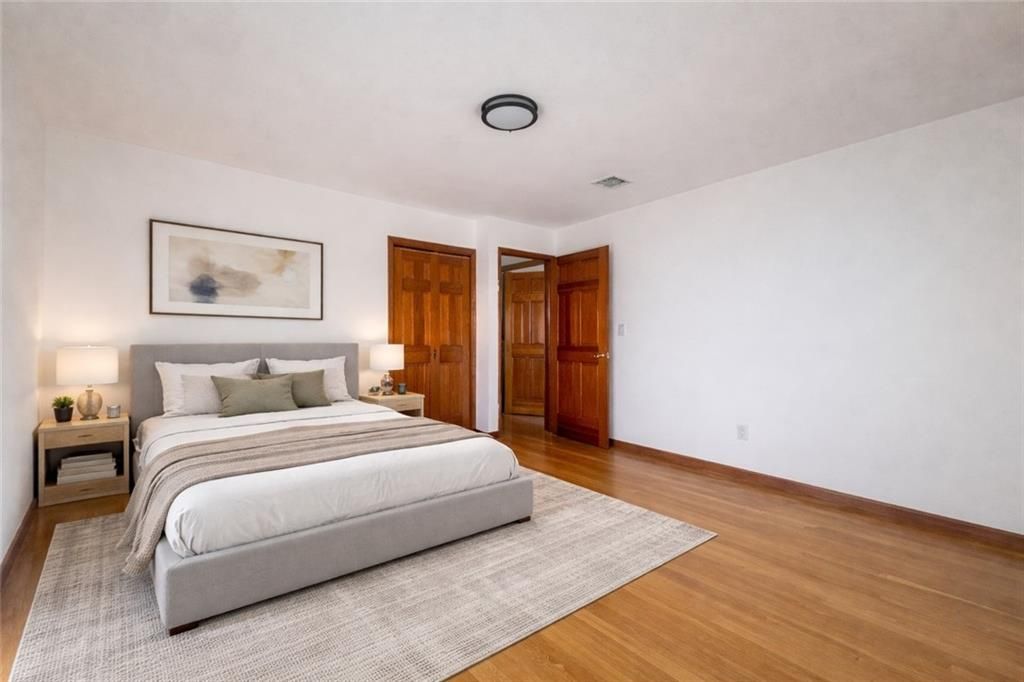 Photo of 735 Woodrow Road, New York, NY 10312 (MLS # 499902)