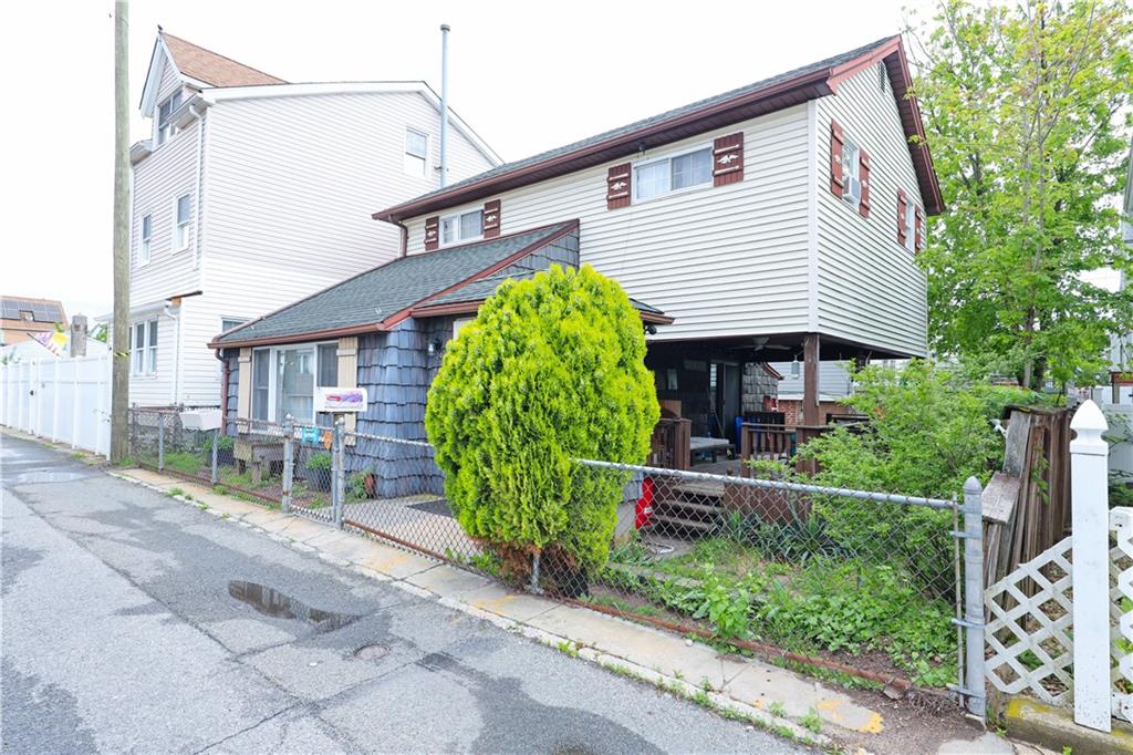 24 Keen Court, Brooklyn, New York image 2