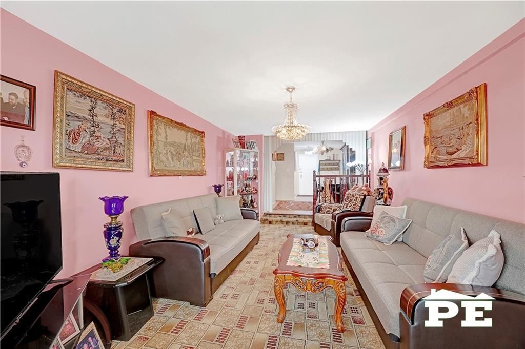 Photo of 770 Ocean Pkwy Pkwy #6J, Brooklyn, NY 11230 (MLS # 499584)