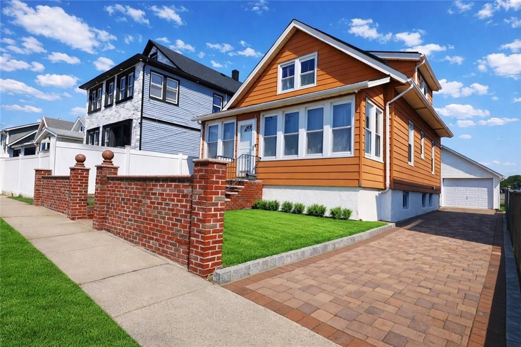 Photo of 101 Smith Place, Staten Island, NY 10302 (MLS # 500473)