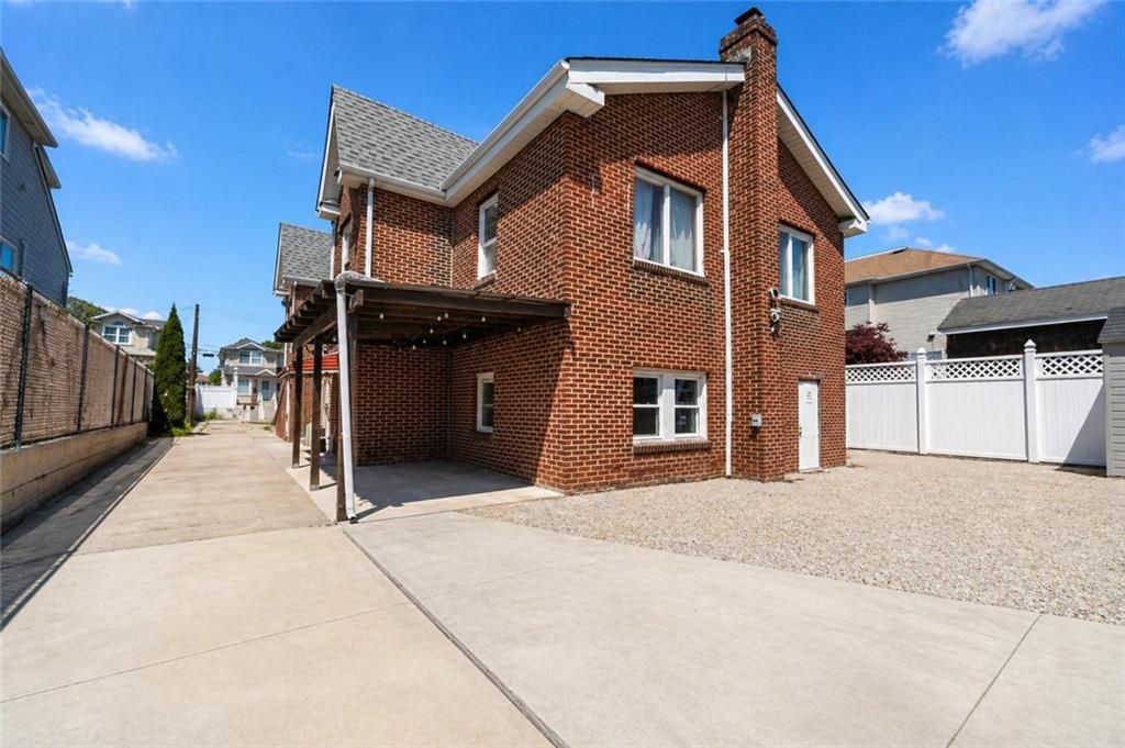 Photo of 128 Weed Avenue, Staten Island, NY 10306 (MLS # 501444)