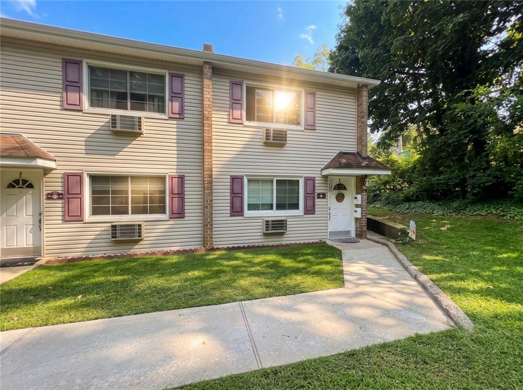 Photo of 3747 Amboy Road #1B, Staten Island, NY 10308 (MLS # 503860)
