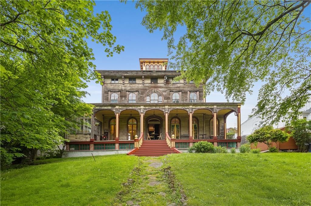 Photo of 24 Saint Stephens Place, Staten Island, NY 10306 (MLS # 494813)