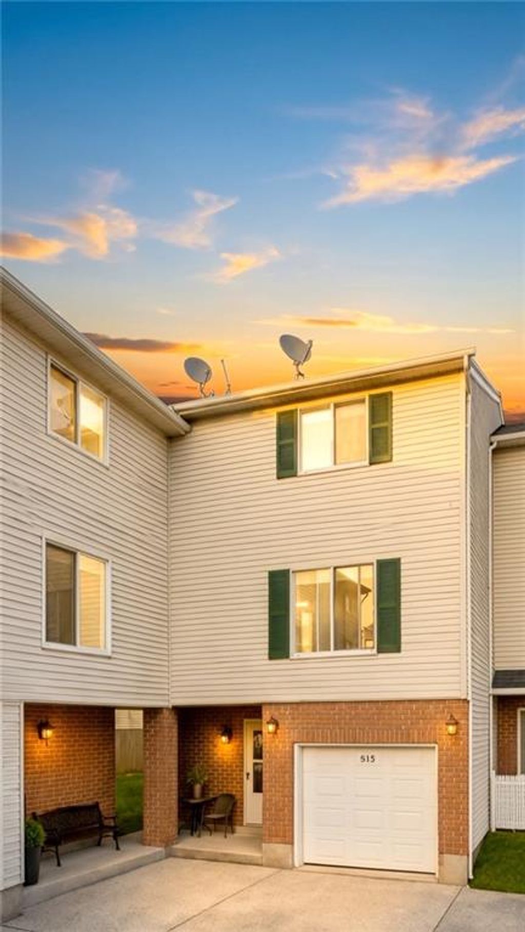 Photo of 515 Iyssa Way, Staten Island, NY 10312 (MLS # 501547)