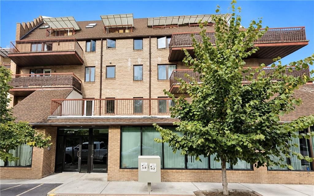 Photo of 3567 Shore Parkway #H4B, Brooklyn, NY 11235 (MLS # 501856)