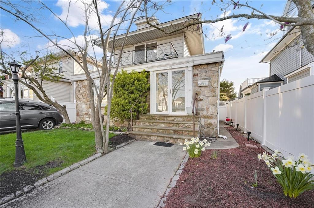 459 Beach 141st Street, Rockaway Park, New York image 2