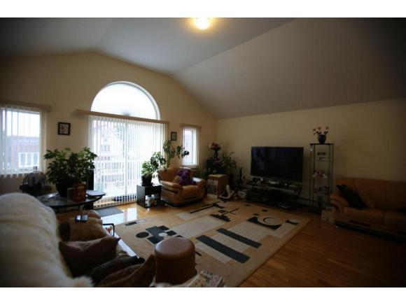Photo 1 of 16 — 1540 Bath Ave Avenue 3A, Brooklyn, NY 11228