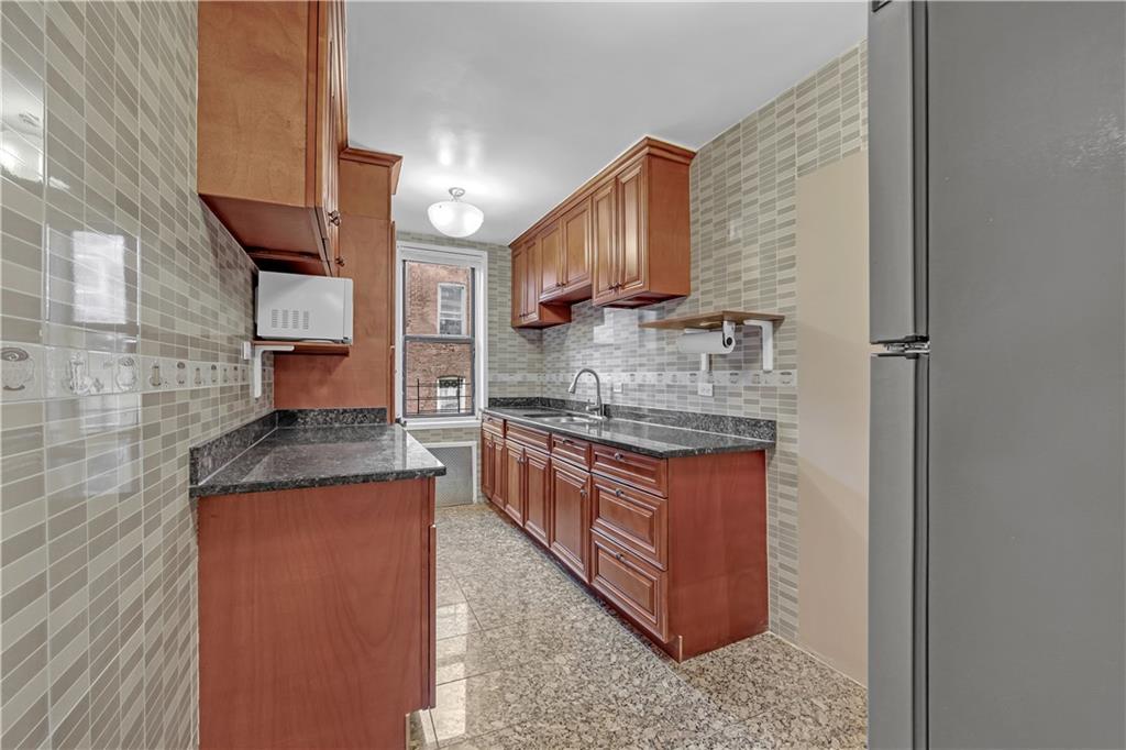 345 Webster Avenue #3N, Brooklyn, New York image 6